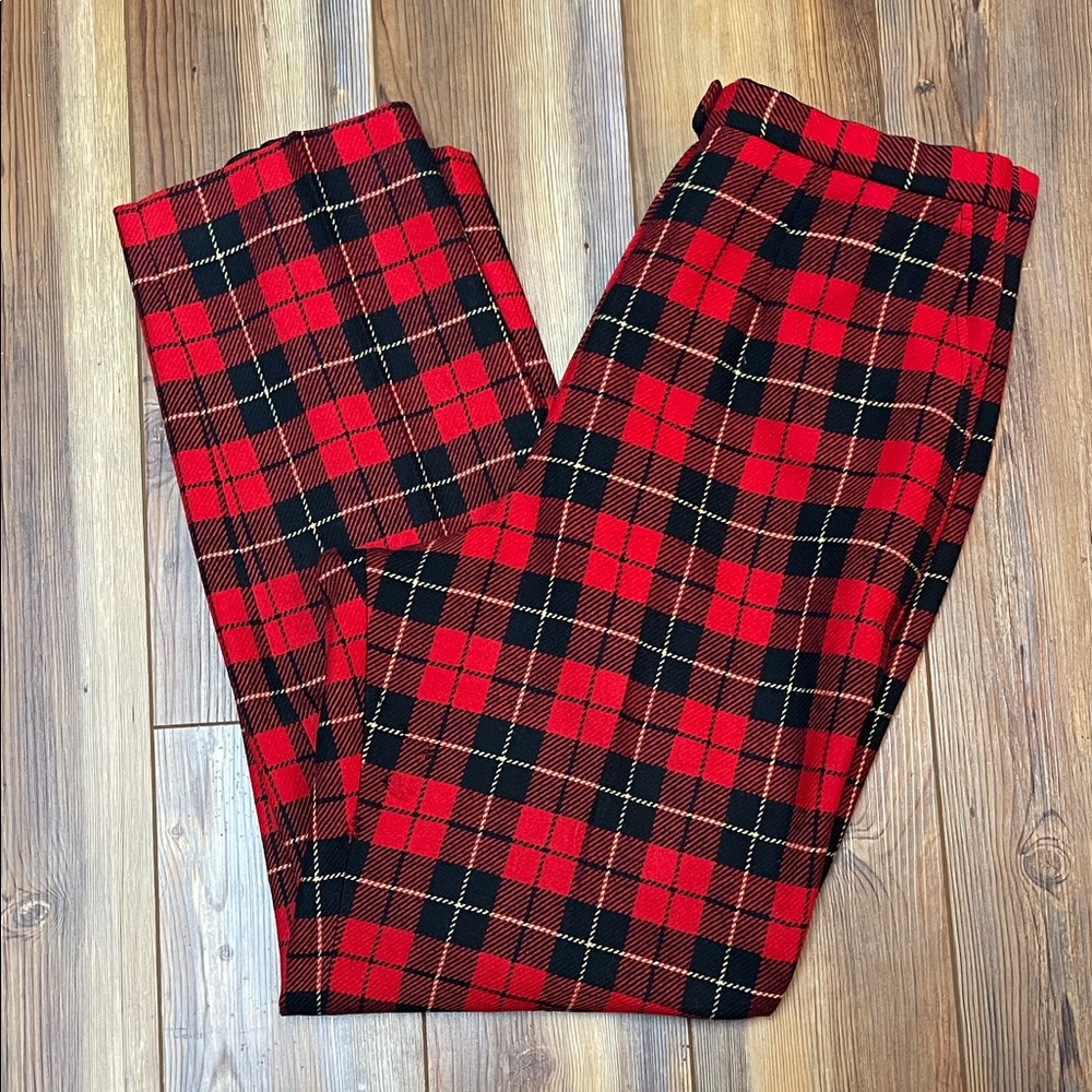 Pendleton Women's Wool Trousers in Red and Black Authentic Wallace Tartan